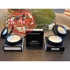 1 BareMinerals Original Mineral Veil Pressed Setting Powder in Translucent